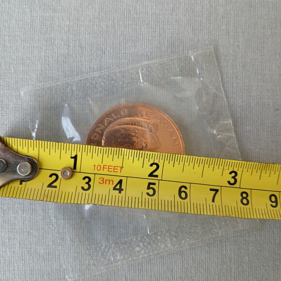 Ronald Reagan Bronze Medal 1 5/16 inch Vintage 80s sealed in original packaging - Picture 3 of 5